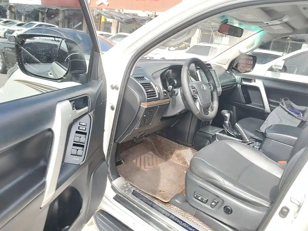 Фото 16 - Toyota Prado