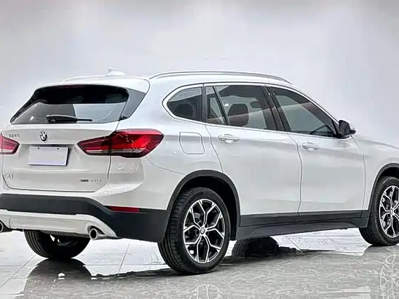 BMW X1 2022 sDrive25Li Leading фото 7