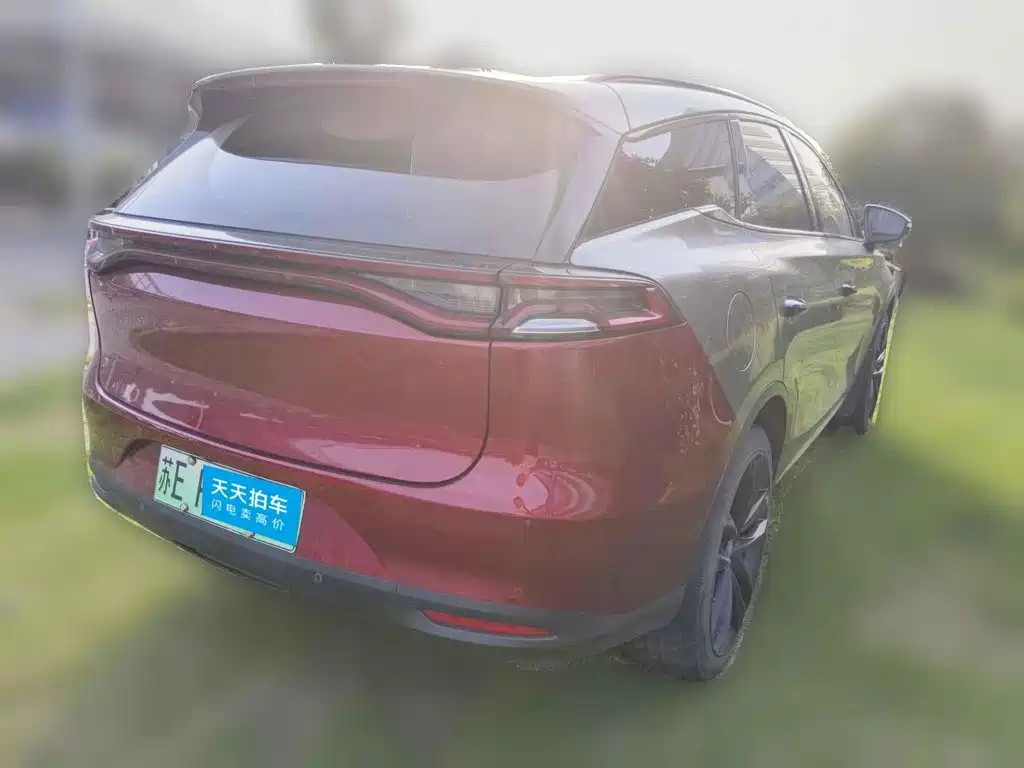 Photo 2 - BYD Tang New Energy
