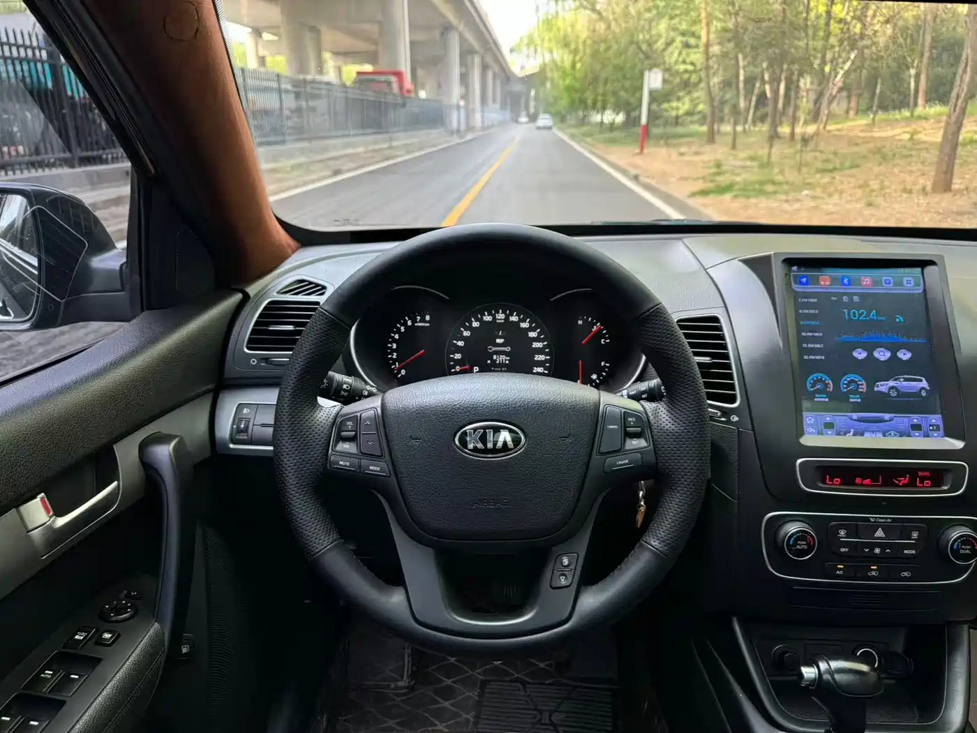 Kia Sorento 2013 2.4L 5-seat Gasoline Luxury Edition фото 6