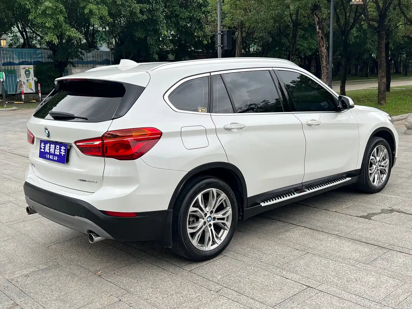 BMW X1 2019 sDrive20Li Leading Model фото 4