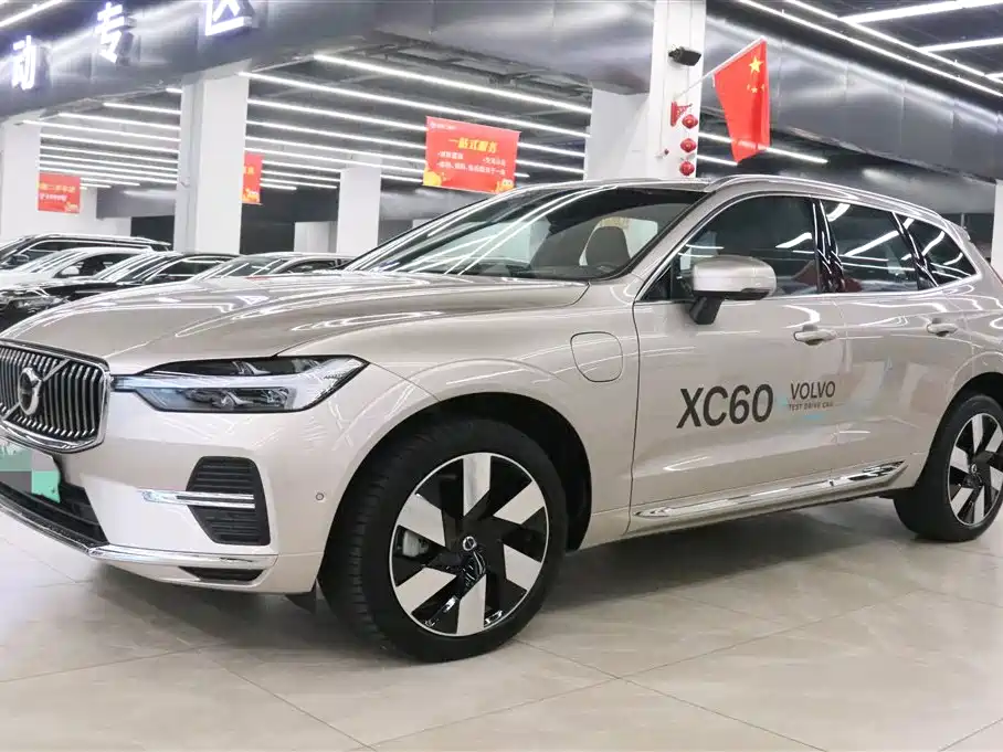 VOLVO XC60 PLUG IN HYBRID