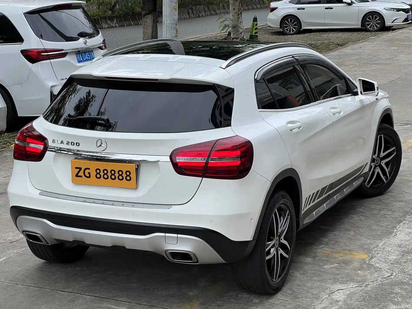 Mercedes-Benz GLA 2017 GLA 200 Fashion фото 4