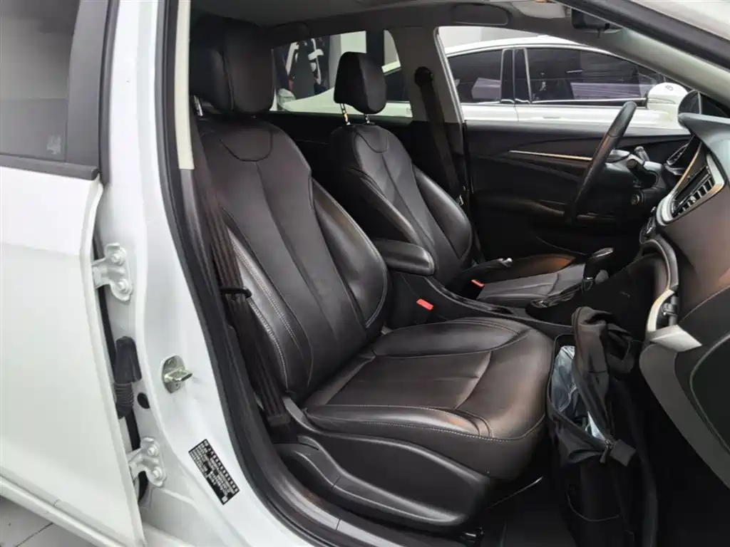 Buick Excelle 2021 Facelift 1.3T Auto Mild Hybrid Elite фото 25