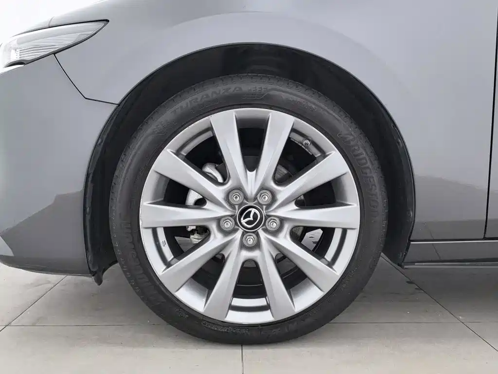 Mazda Mazda3 Axela 2024 2023 2.0L Auto Zhiyao