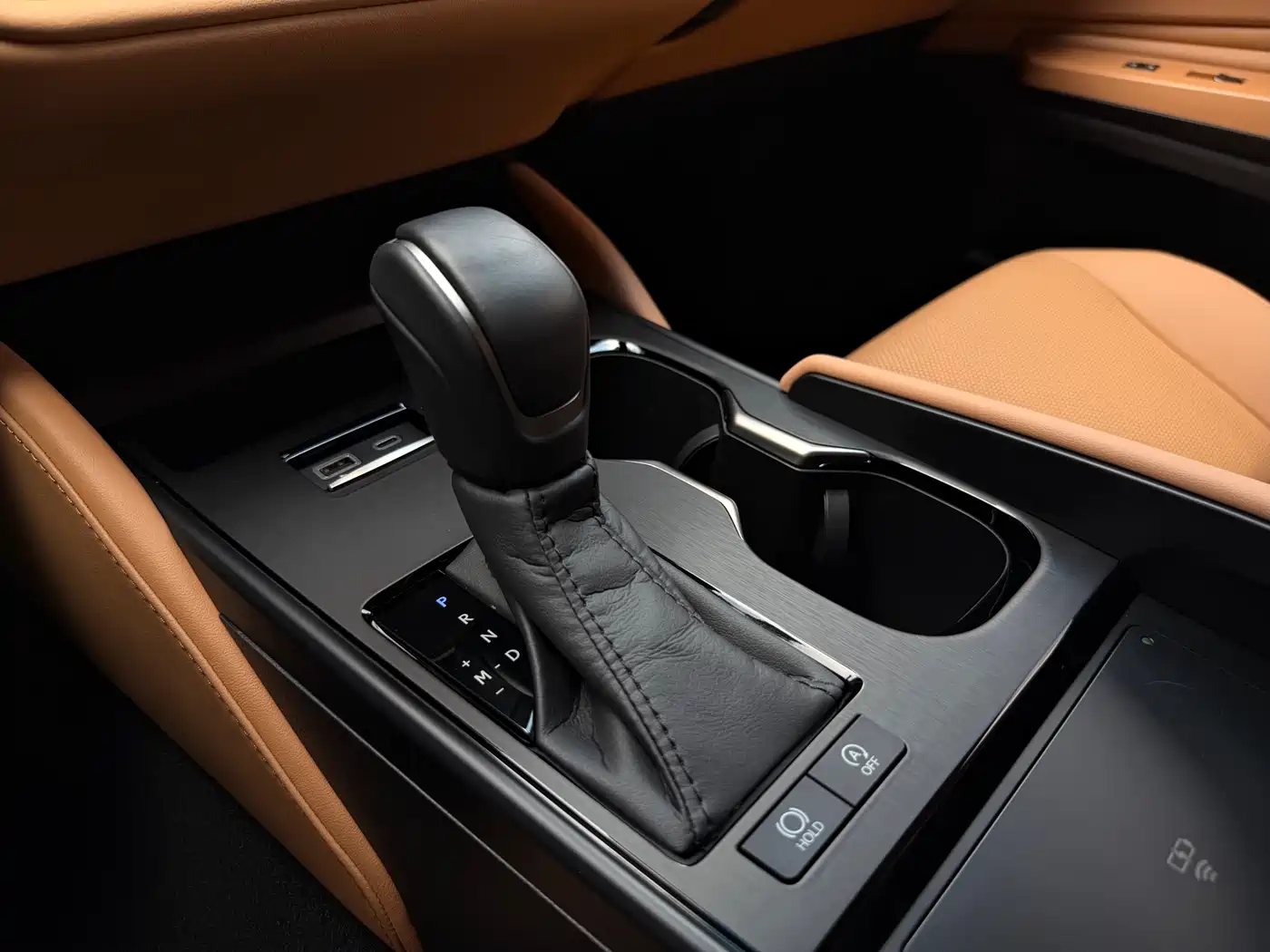 Lexus ES 2025 200 Ultimate Edition фото 12