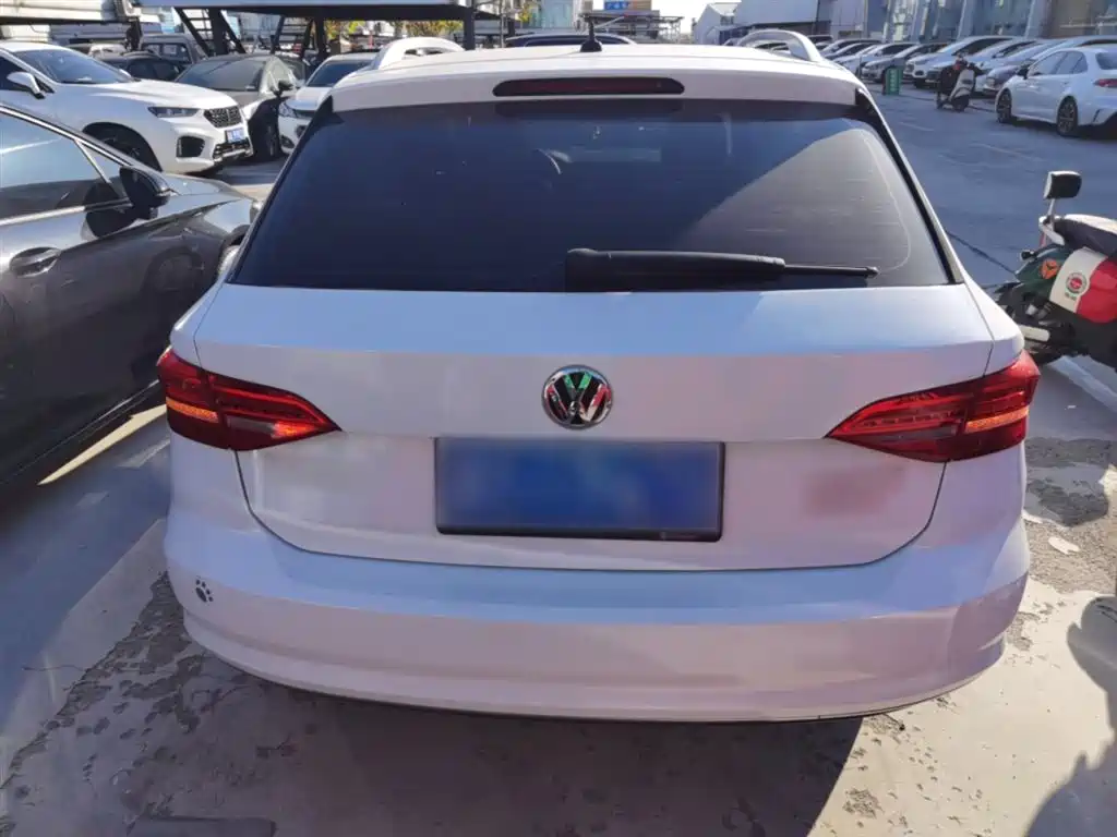 Volkswagen Lavida 2019 Hatchback 200TSI DSG Comfort Edition China VI фото 5