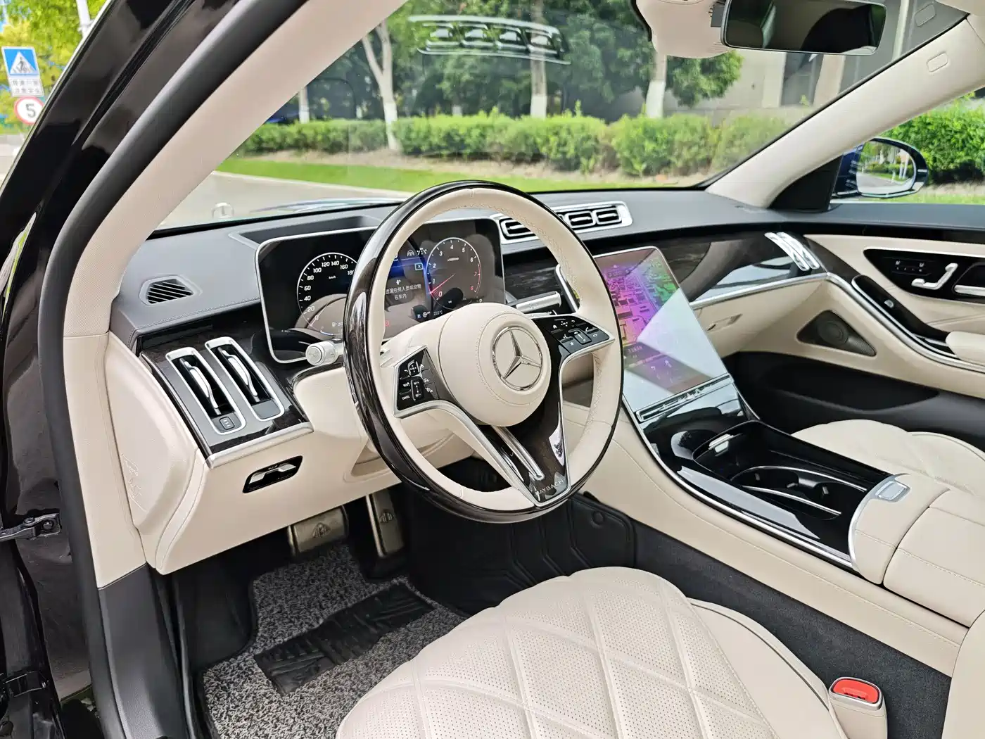 Mercedes-Benz Maybach S-Class 2025 Model S 480 4MATIC фото 9