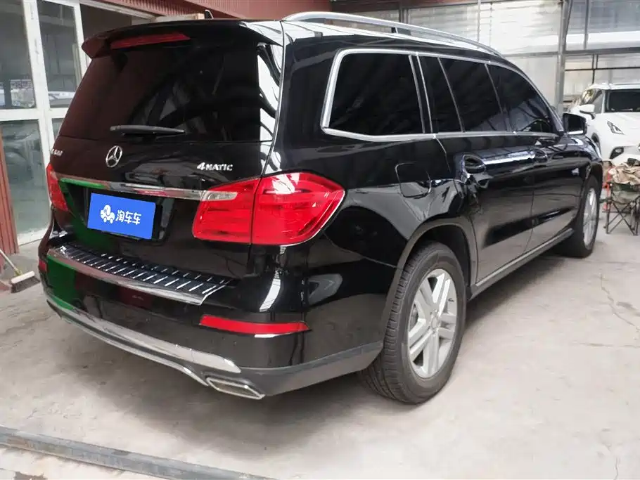 Mercedes-Benz GL-Class 2015 GL 400 4MATIC Sport фото 3