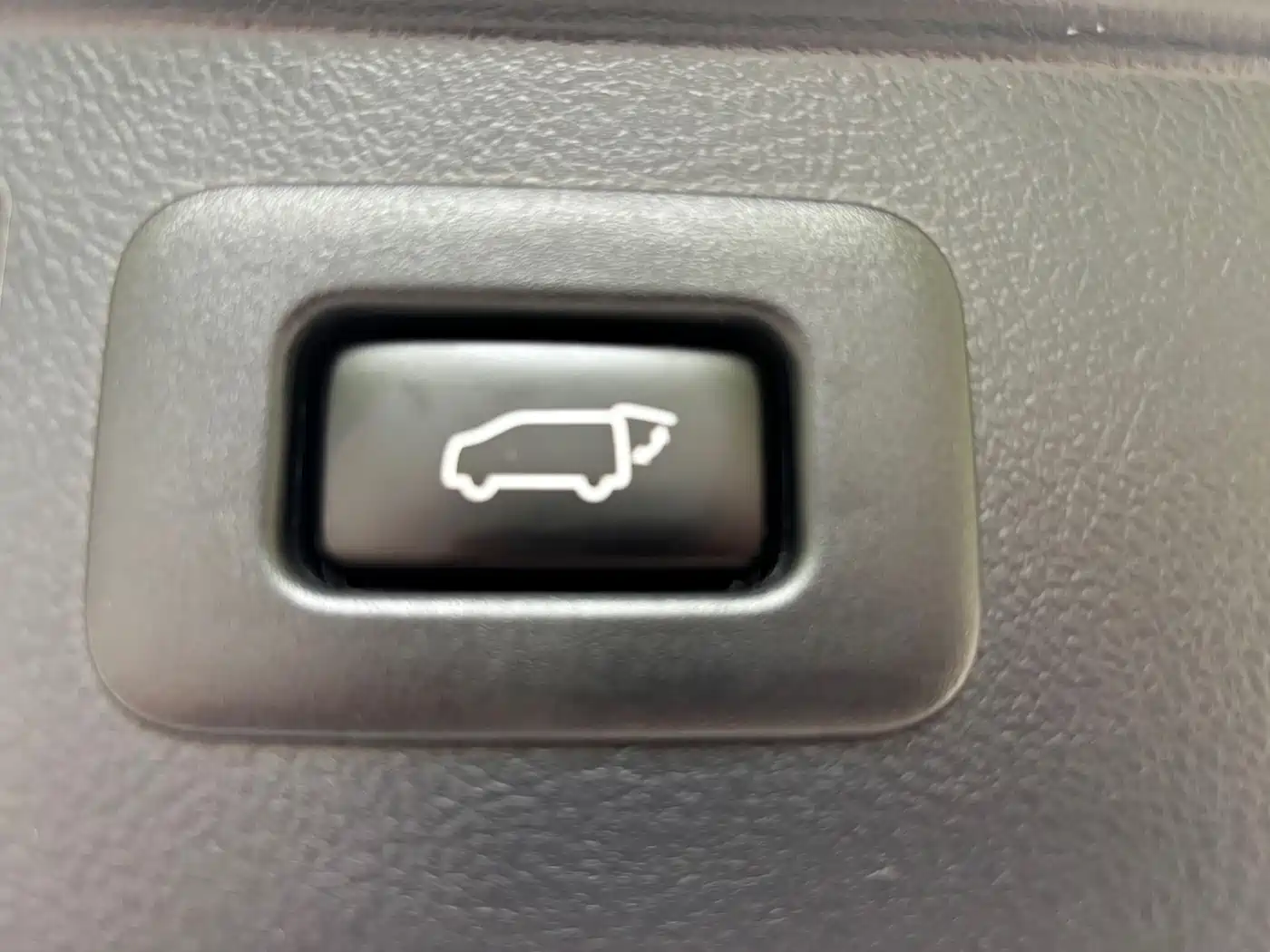 Toyota Vellfire 2023 Crown Hybrid 2.5L HV Premium фото 25