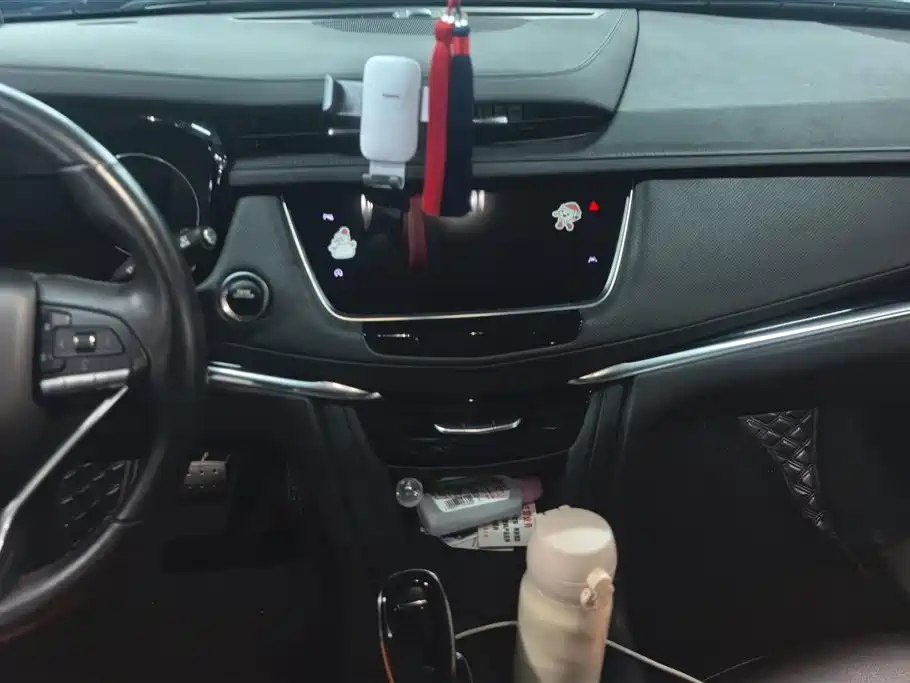 Cadillac XT6 2022 2.0T 7-Seater 4WD Trend Edition фото 13
