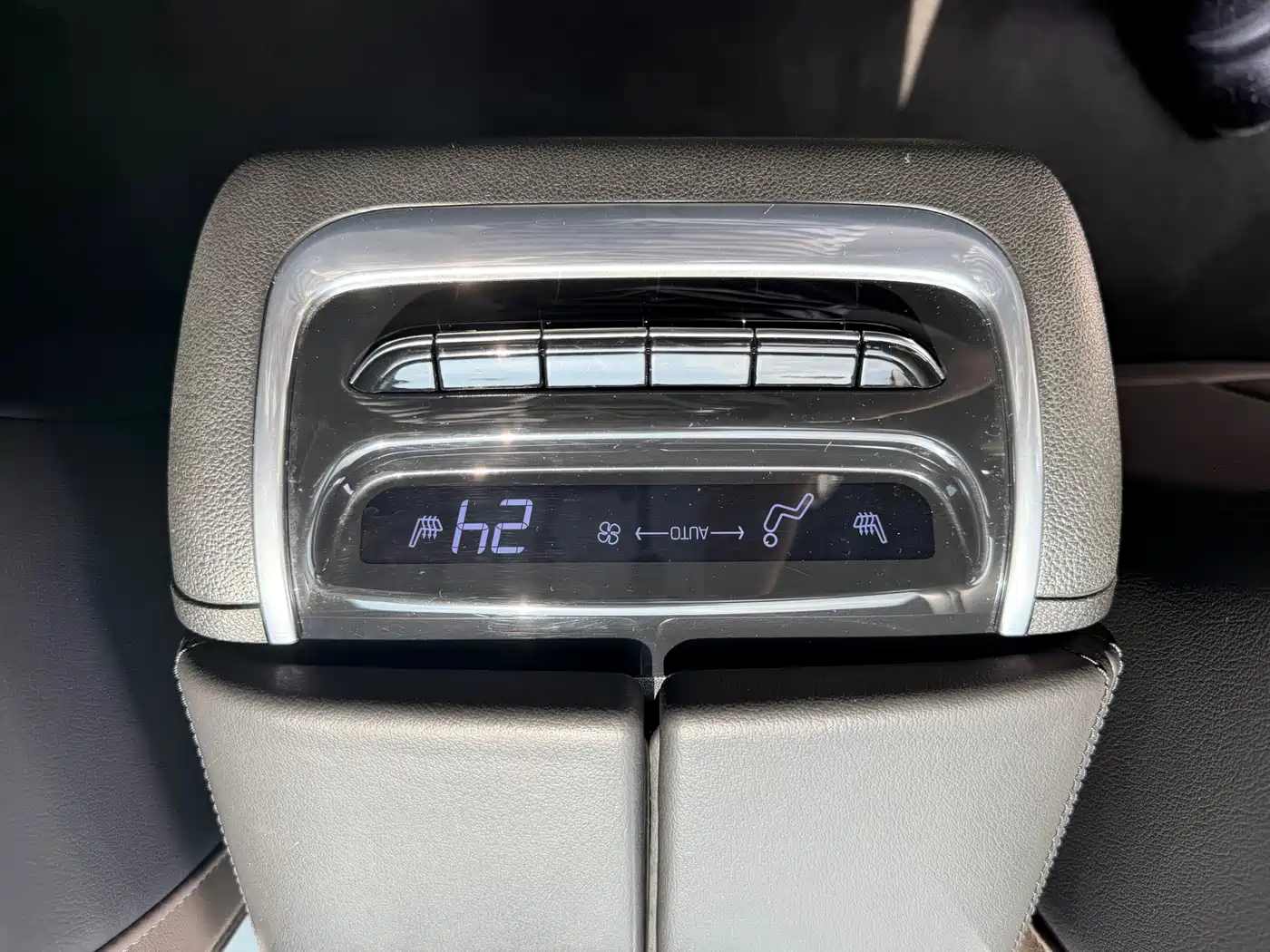 Buick Enclave 2022 652T 4WD Exclusive Flagship 7-Seater фото 23