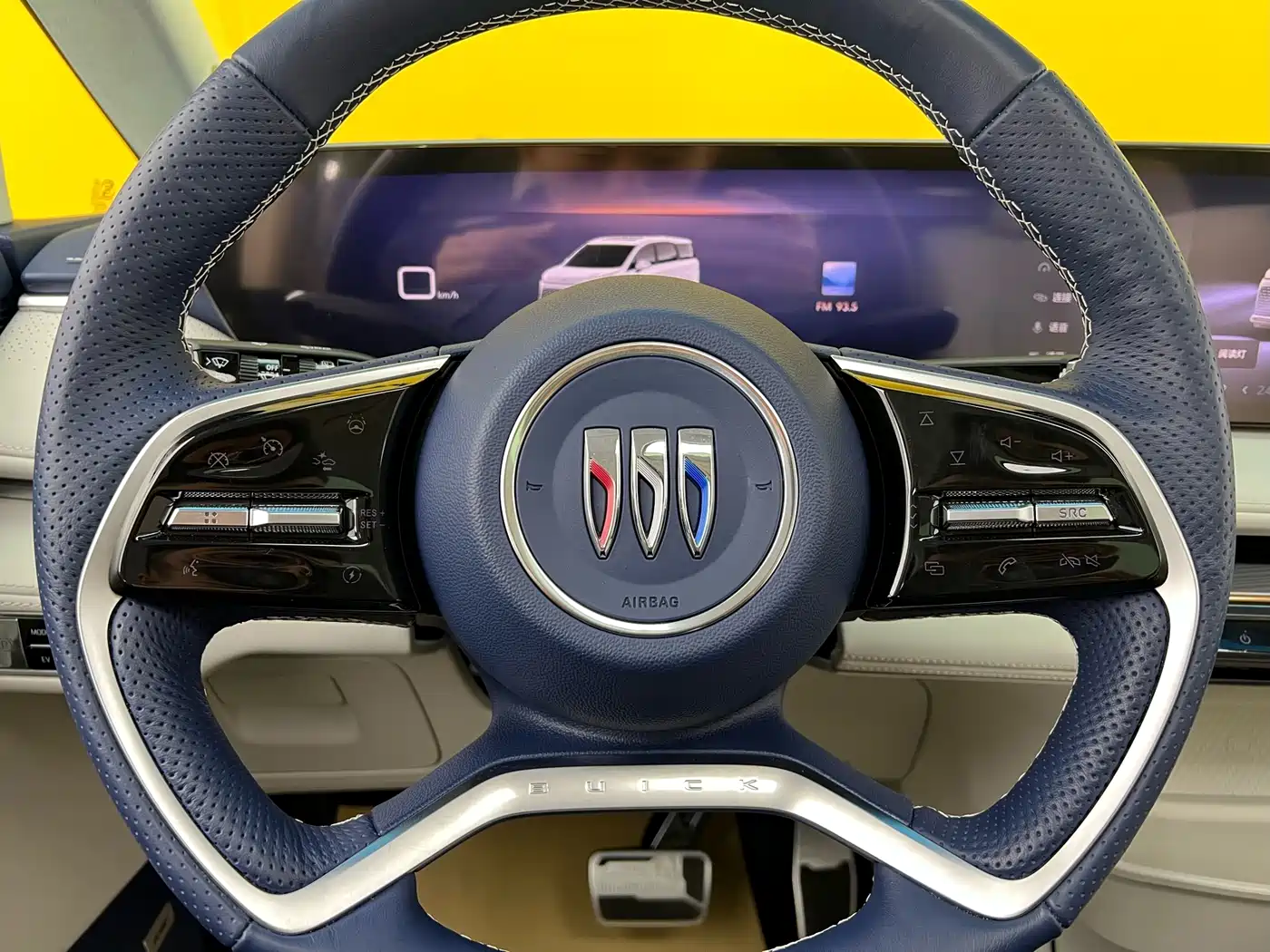 BUICK GL8 NEW ENERGY