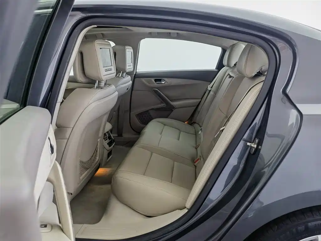 Peugeot 508 2011 2.3L Automatic Luxury Edition фото 15