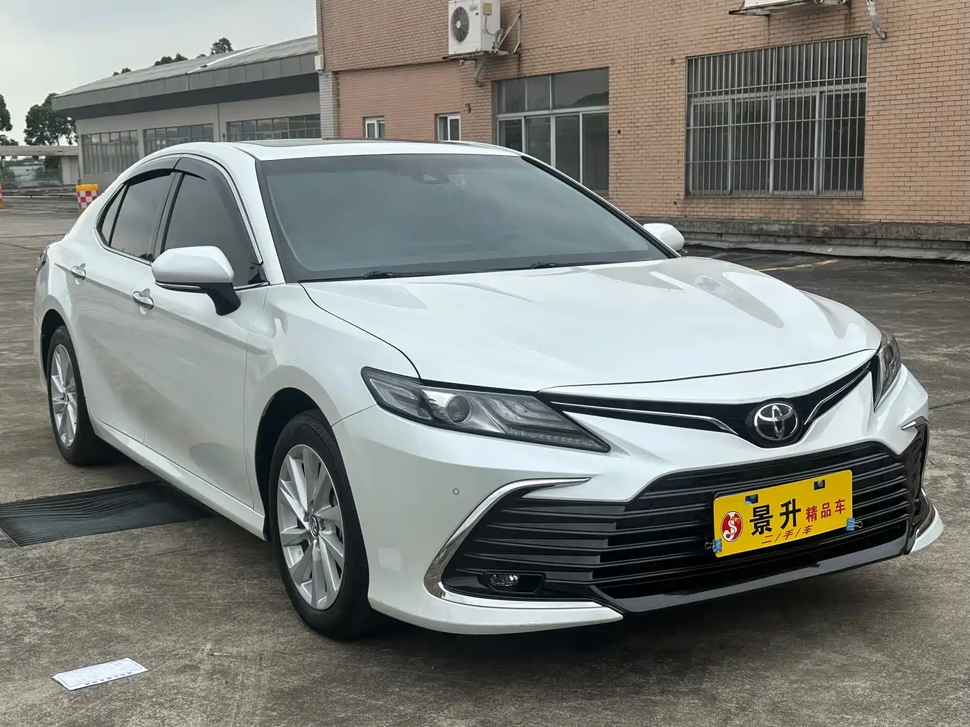 Toyota Camry 2021 2.0G Luxury Edition фото 3