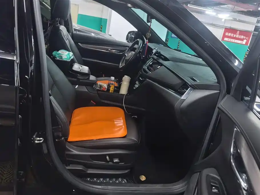 Cadillac XT6 2022 2.0T 7-Seater 4WD Trend Edition фото 8