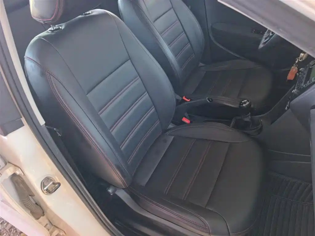 Volkswagen Polo 2016 1.4L Manual Trend фото 25
