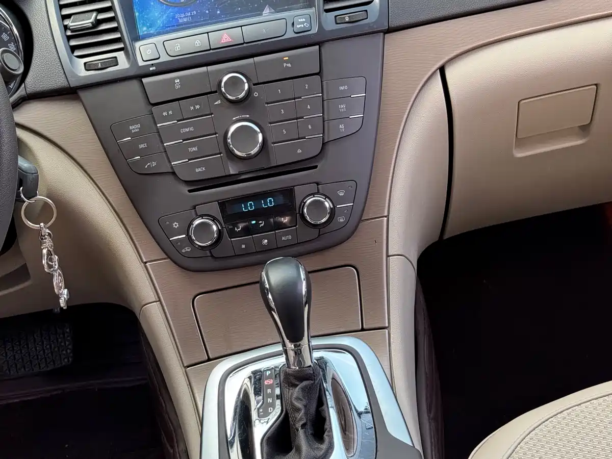 Buick Regal 2012 Model 2.0L Comfort фото 9