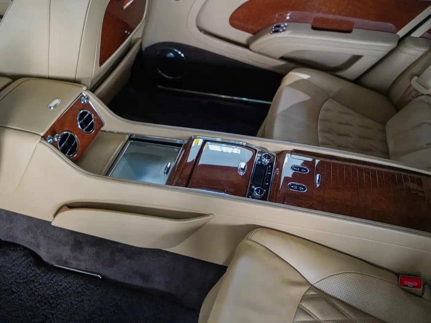 Bentley Mulsanne 2017 6.8T Long Wheelbase фото 9