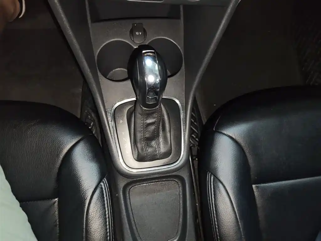 Volkswagen Polo 2016 1.4L Automatic Trend фото 14