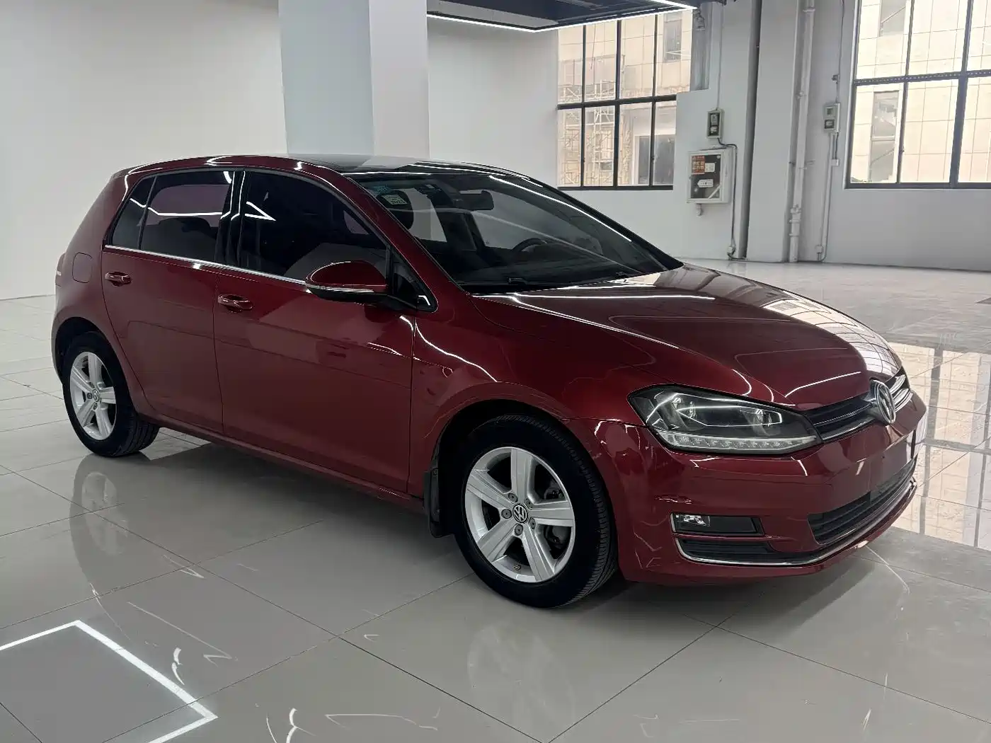 Volkswagen Golf 2015 1.6L Automatic Comfort фото 3