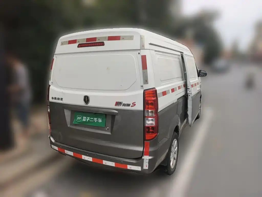 Jinbei New Hiace S 2024 2023 1.5L Fortune Van 2/5-seater AC Version SWC15M
