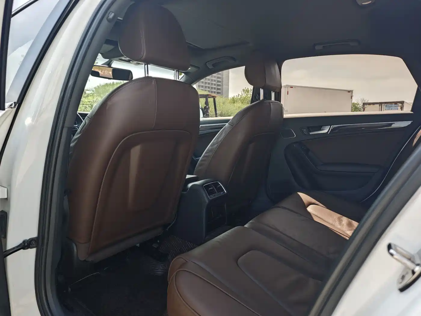 Audi A4L 2015 35 TFSI Auto Comfort фото 5