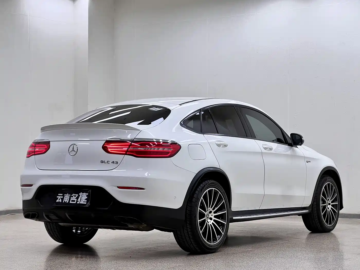Mercedes-Benz GLC Coupe AMG 2017 AMG GLC 43 4MATIC Coupe SUV фото 7