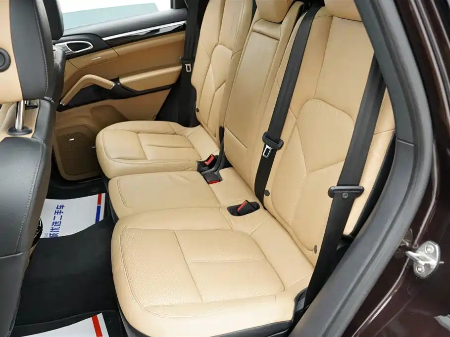 Porsche Cayenne 2014 Cayenne Platinum Edition 3.0T фото 15