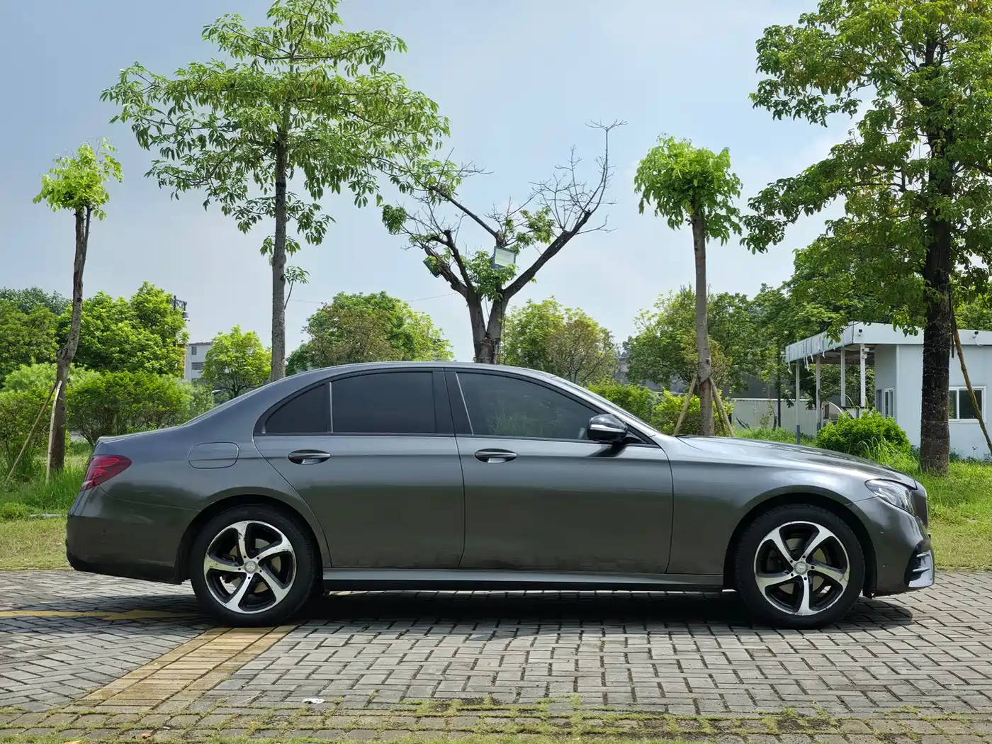 Mercedes-Benz E-Class 2017 E 200 Sport фото 8