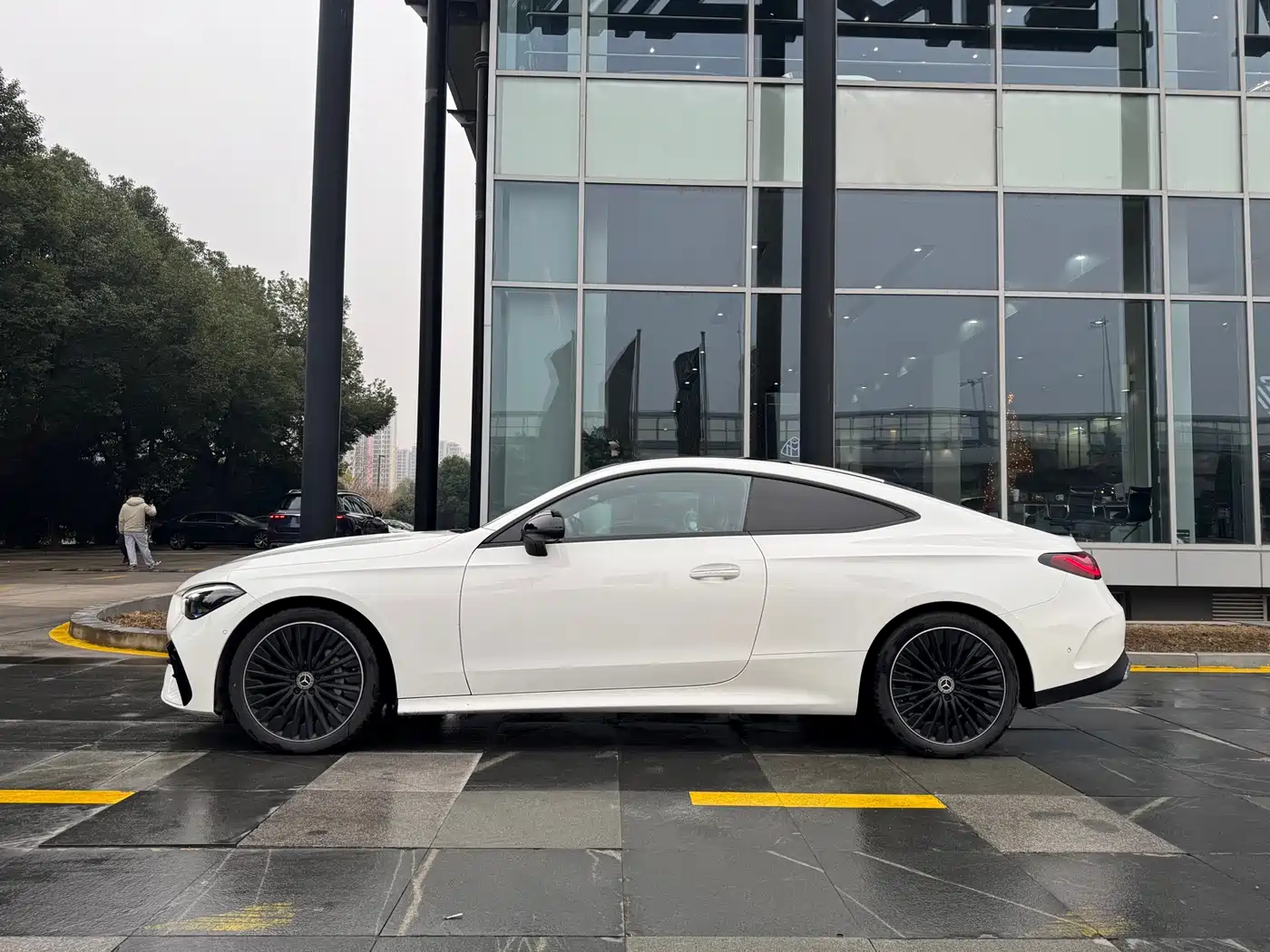 Mercedes-Benz CLE 2024 CLE 300 4MATIC Luxury Coupe фото 4