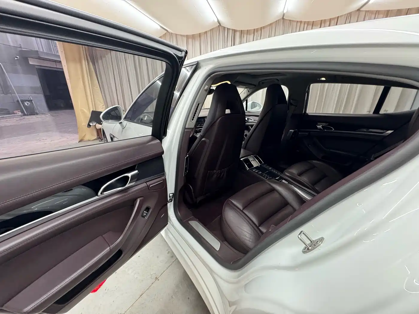 Porsche Panamera 2014 Panamera 4 3.0T фото 10