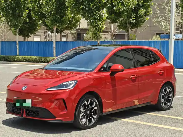 MG MG4 EV 2025 Base Model