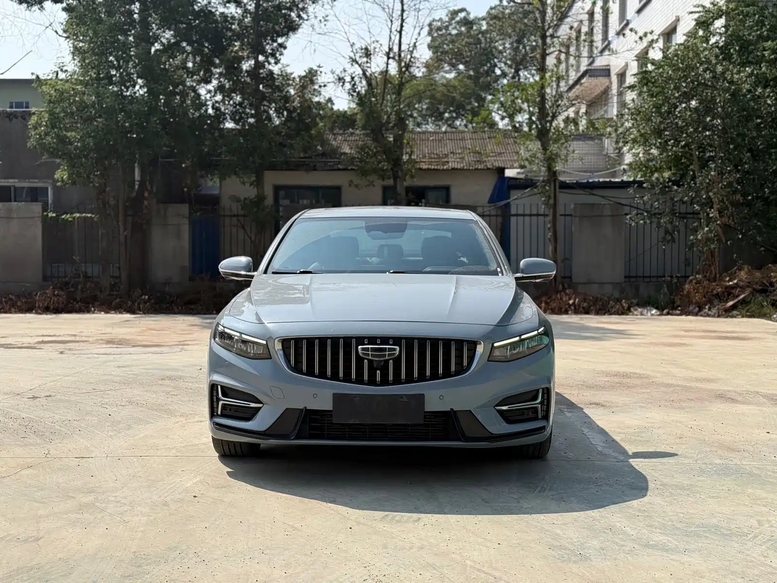 Фото 2 - Geely Preface