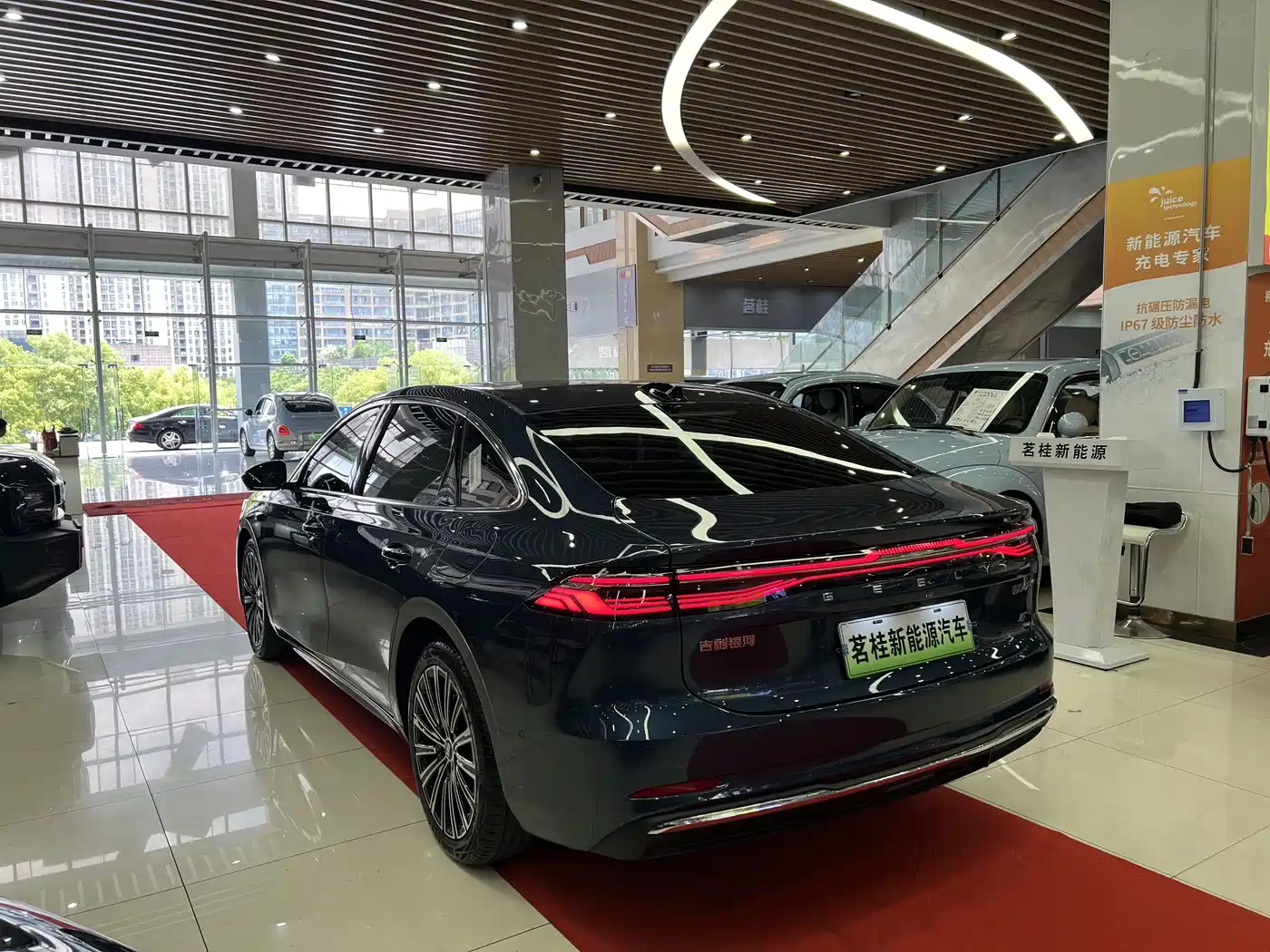Geely Galaxy Galaxy A7 2025 EM-i фото 4