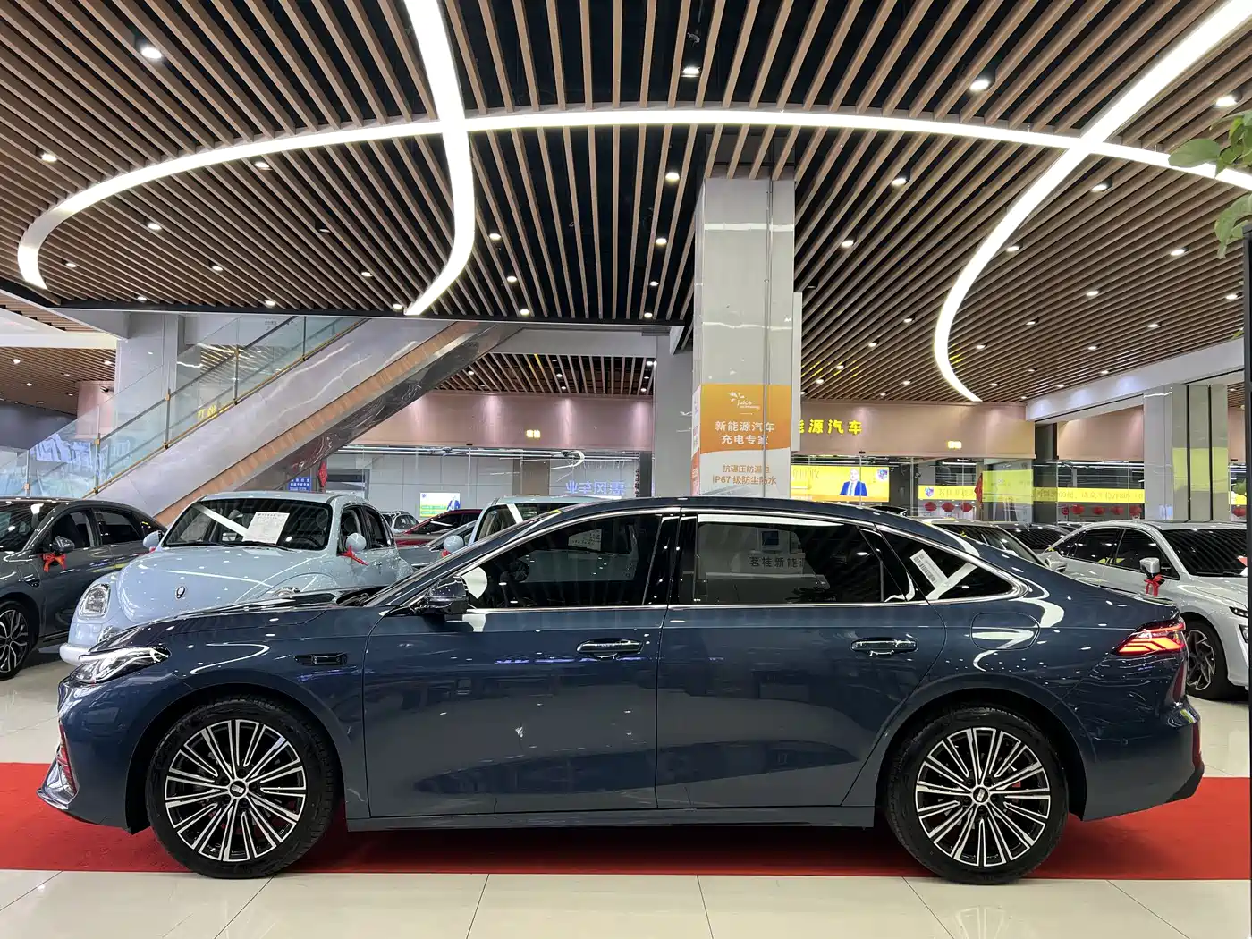 Geely Galaxy Galaxy A7 2025 EM-i фото 6