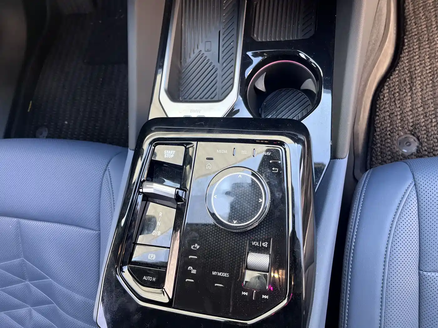 BMW i5 2024 eDrive 35L Premium Model M Sport Package фото 10