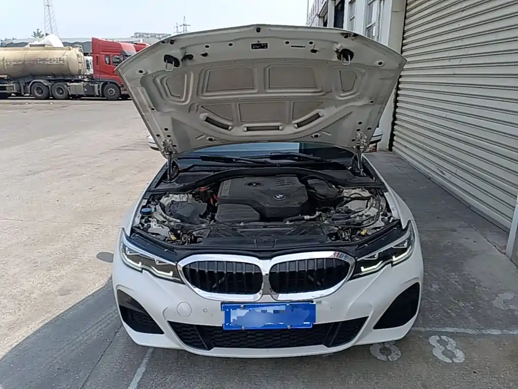 BMW 3-SERIES