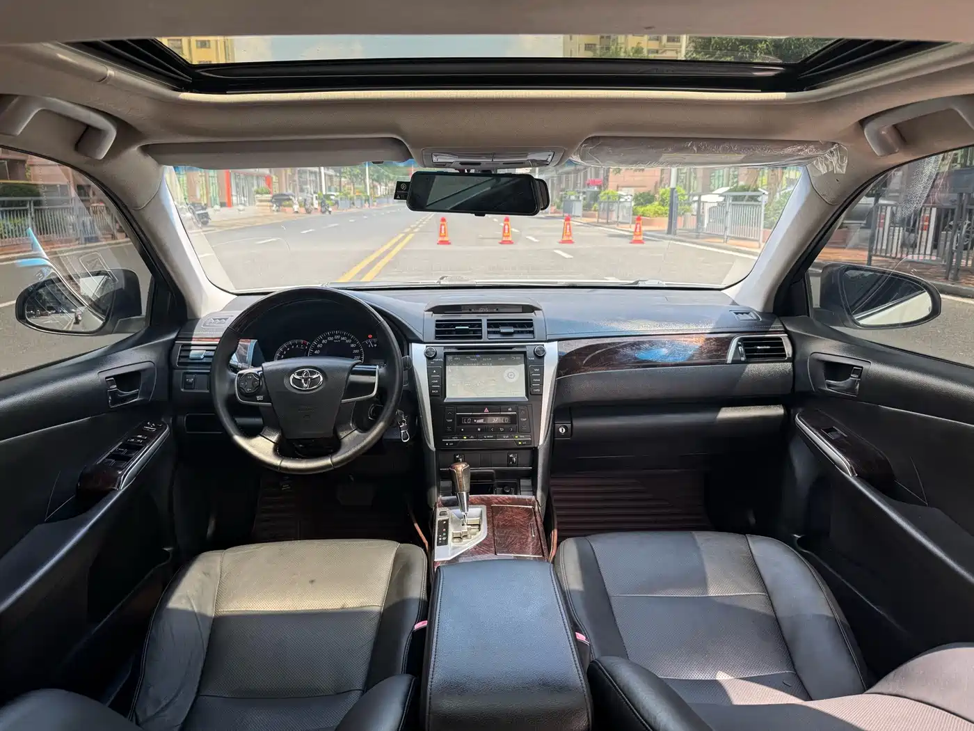 Toyota Camry 2015 2015 2.0G Leading Edition