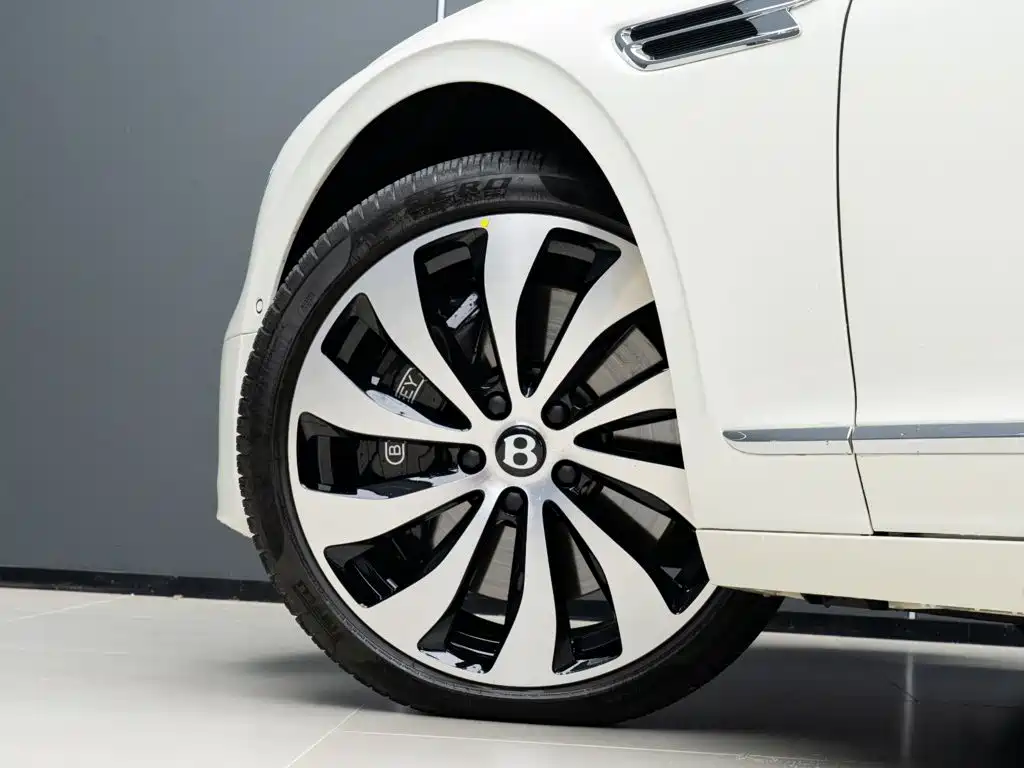 Bentley Flying Spur 2024 2024 V8 Edition 8