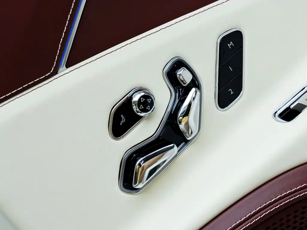 Bentley Flying Spur 2024 2024 V8 Edition 8