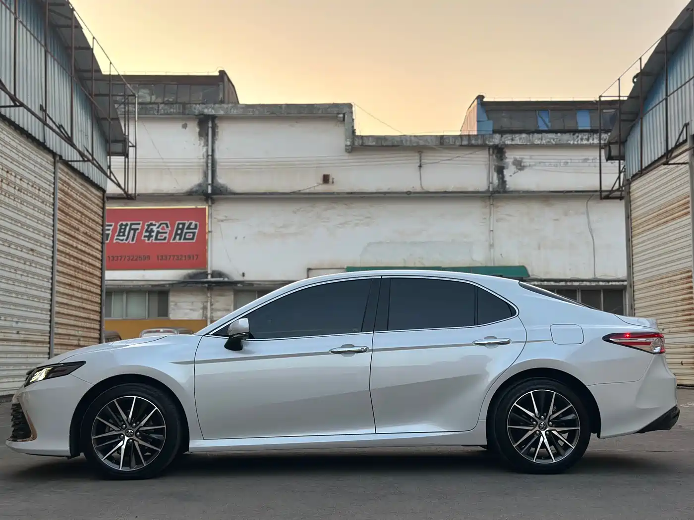 Toyota Camry 2023 2.5G Luxury Edition фото 4