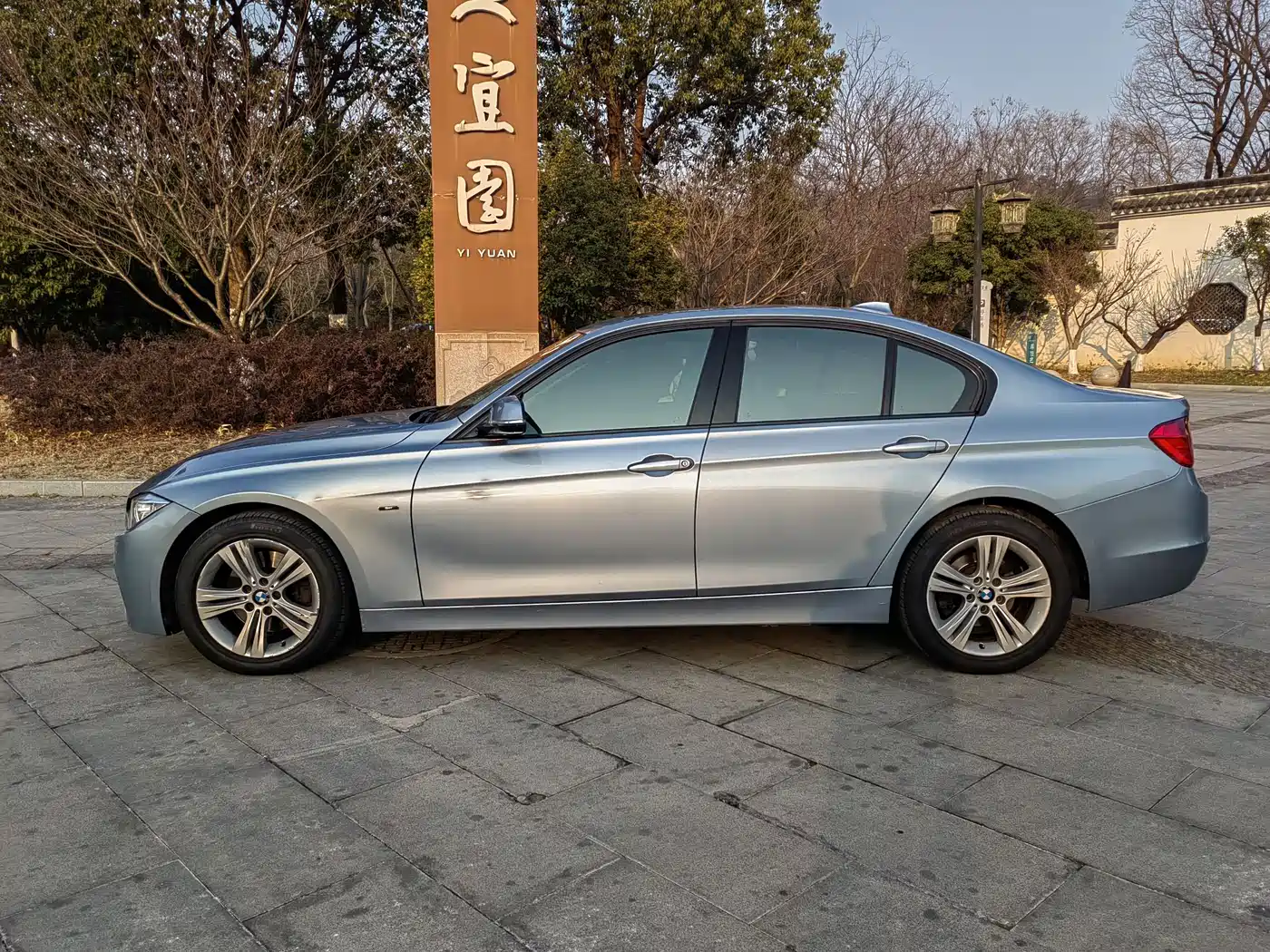 BMW 3 Series (Import) 2013 328i Sport Design Package фото 3