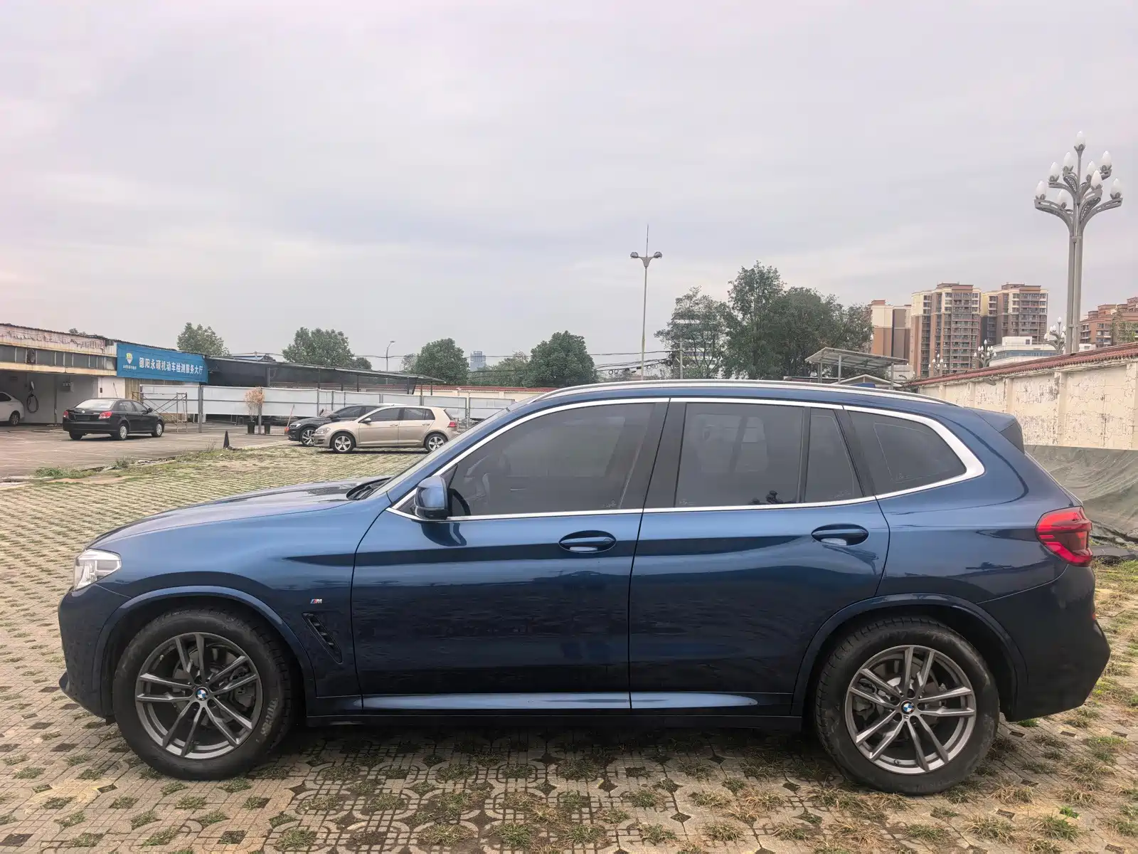 Photo 2 - BMW X3