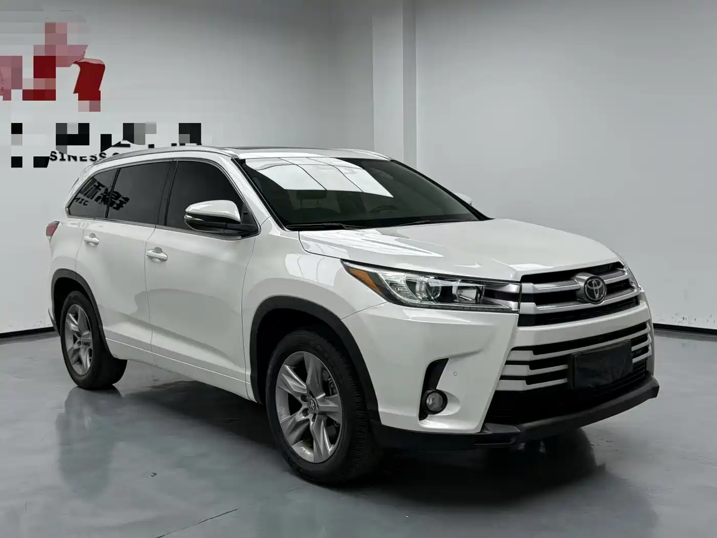 TOYOTA HIGHLANDER