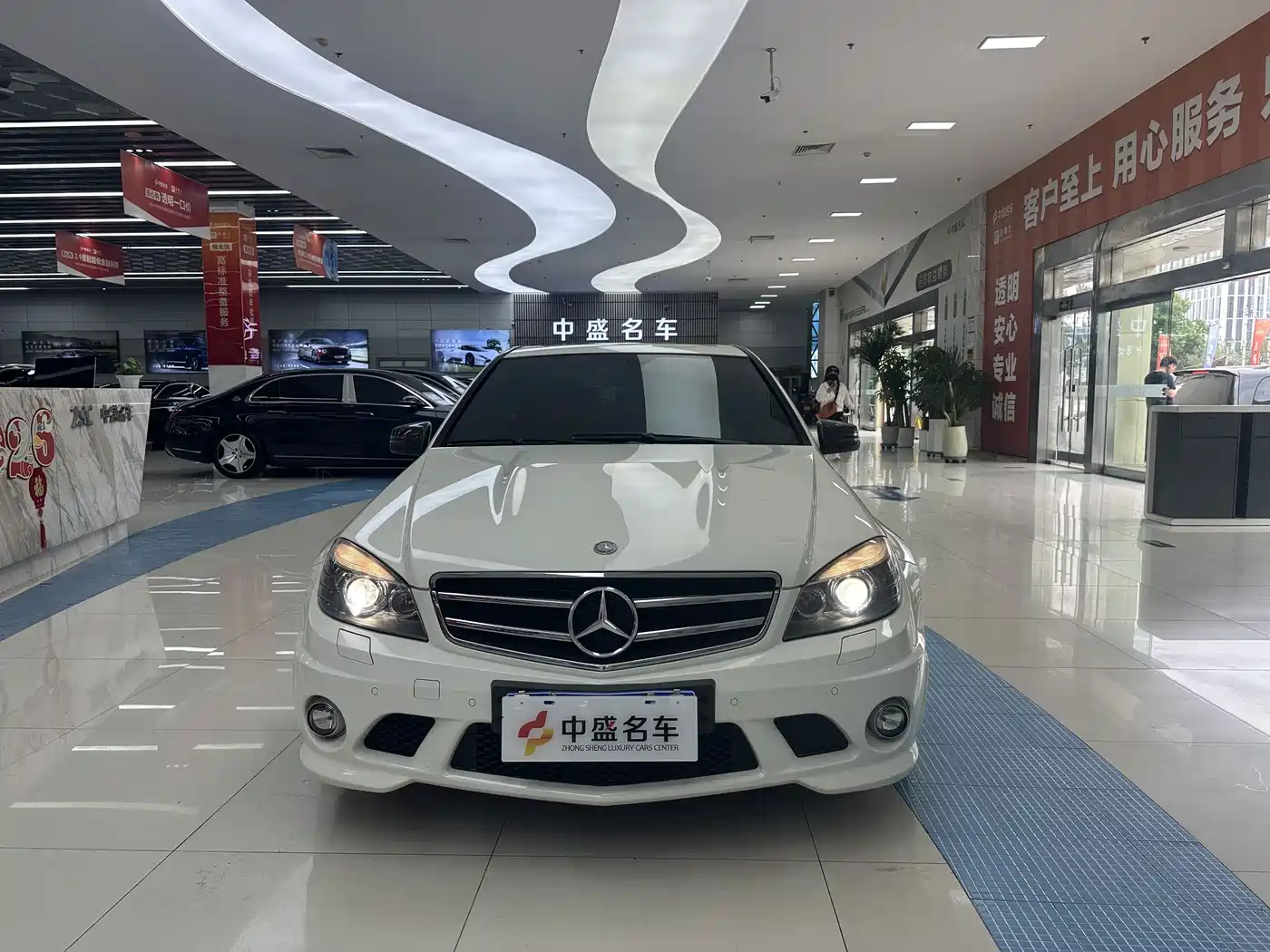 Mercedes-Benz C-Class AMG 2010 AMG C 63 Sport Enhanced Edition фото 2