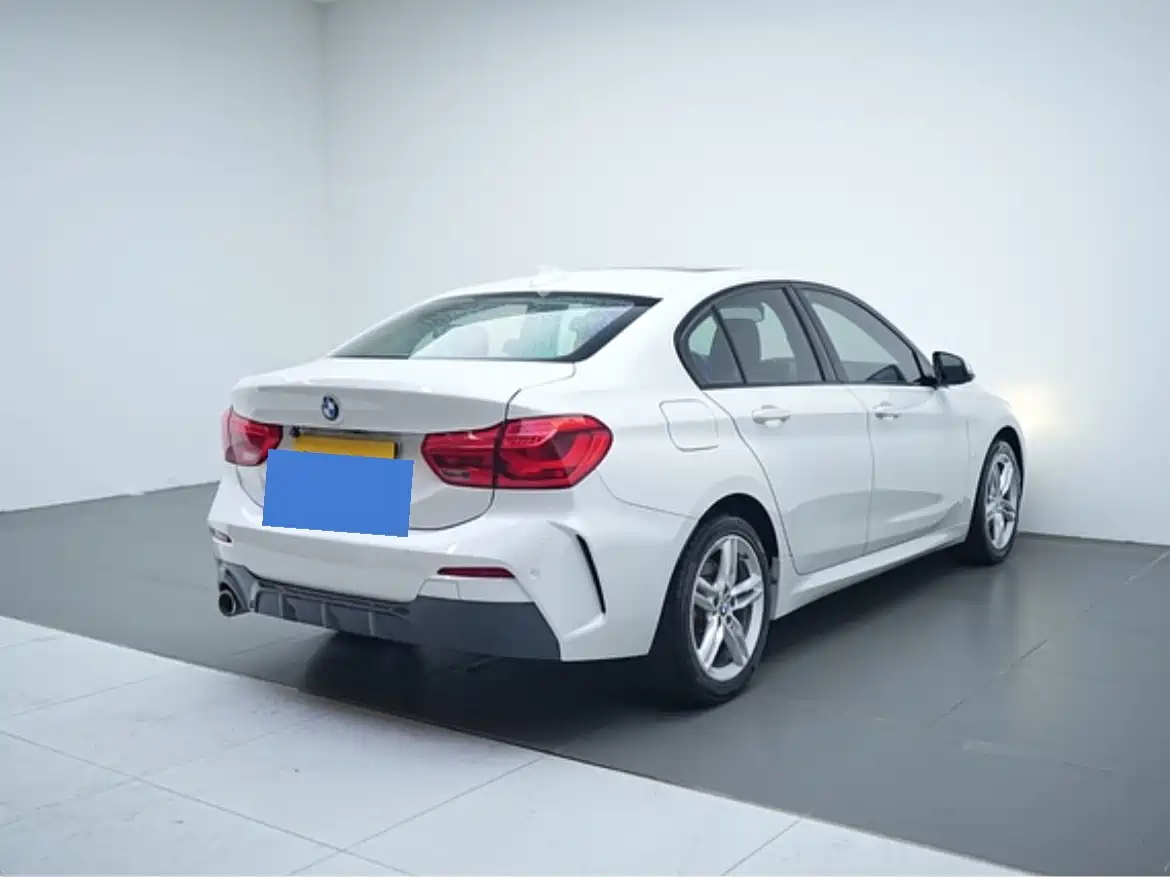 BMW 1 Series 2019 118i M Sport Package фото 9