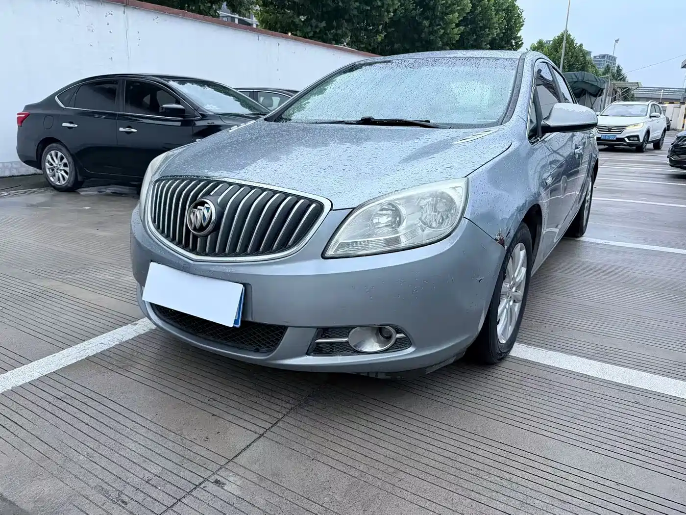 Photo 1 - Buick Excelle