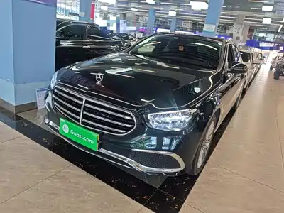 Mercedes-Benz E