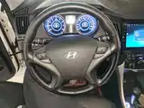 Photo 11 - Hyundai Sonata